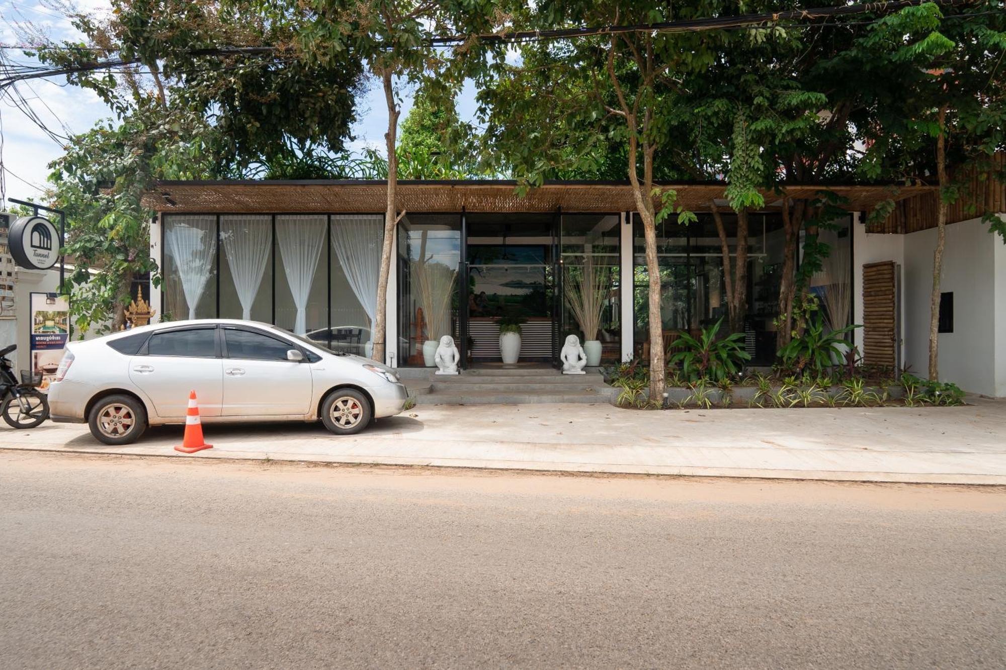 Hotel Tunnel Urban Retreat Siem Reap Exterior foto